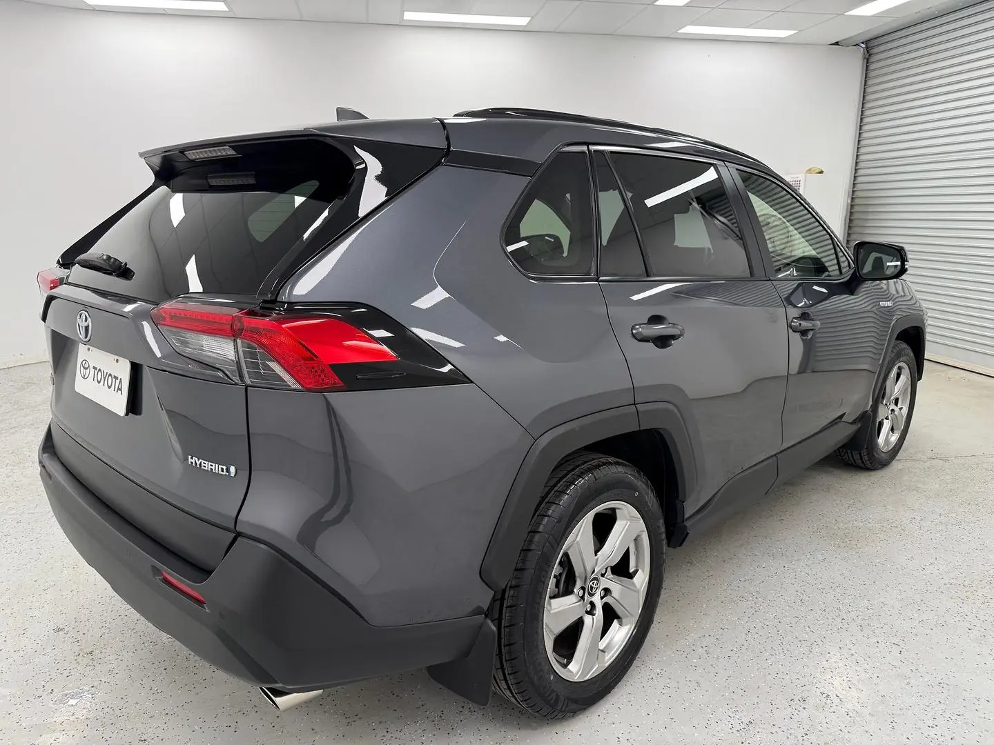 2019 Toyota RAV4 Gallery Image 4