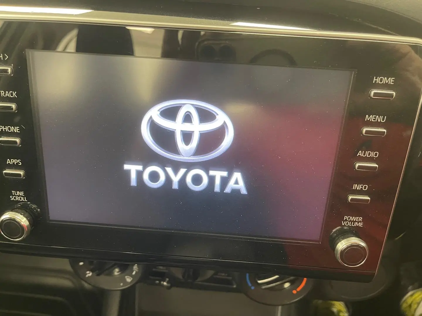 2024 Toyota Hilux Gallery Image 19