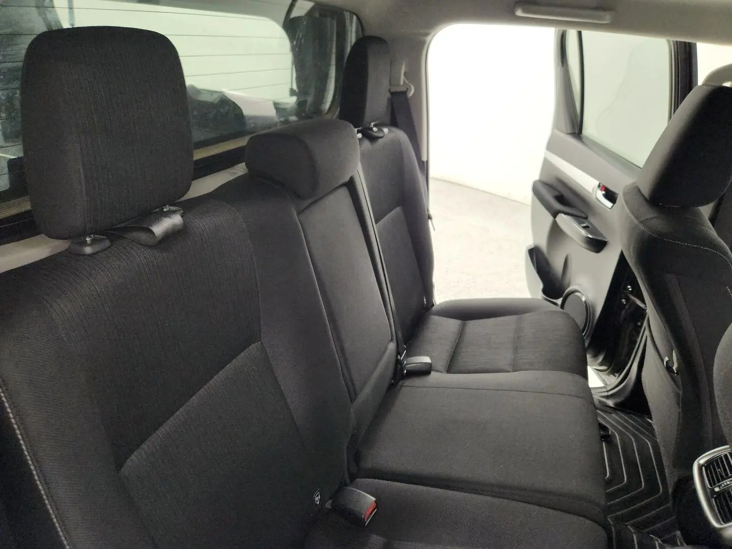 2022 Toyota Hilux Gallery Image 23