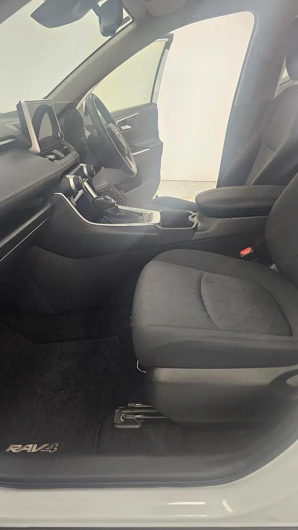 2023 Toyota RAV4 Gallery Image 12