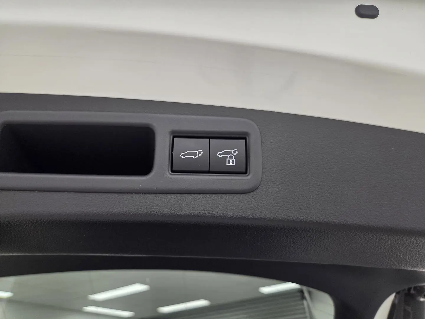 2025 Lexus RX Gallery Image 16