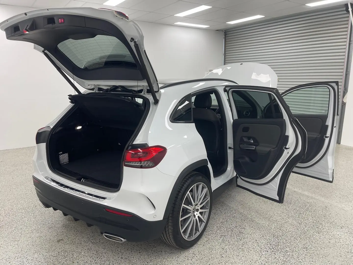 2020 Mercedes-Benz GLA-Class Gallery Image 10