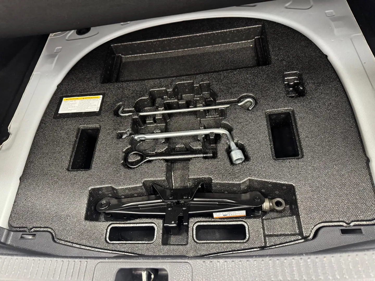 2019 Toyota Camry Gallery Image 29