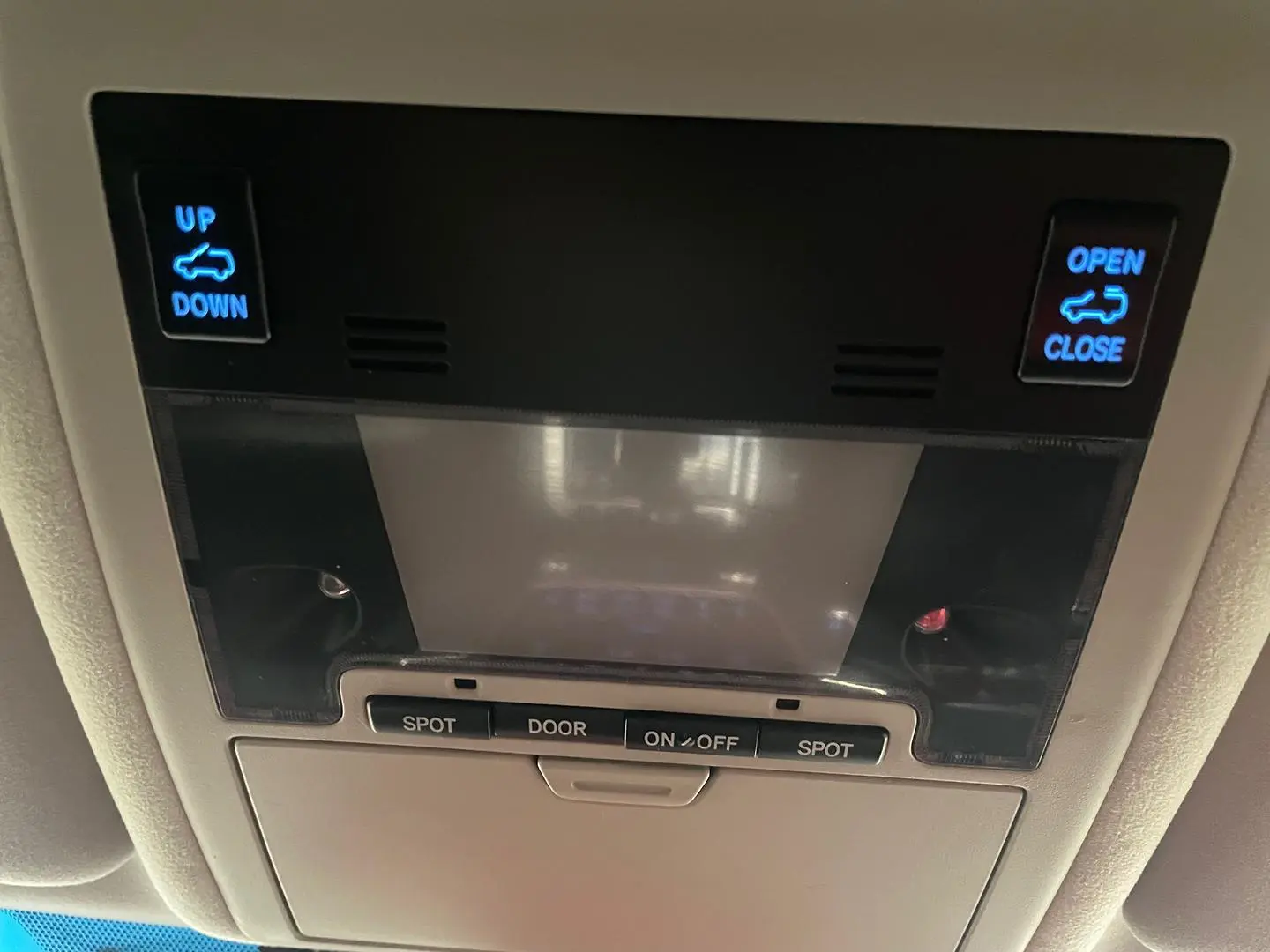 2020 Toyota Landcruiser Gallery Image 39