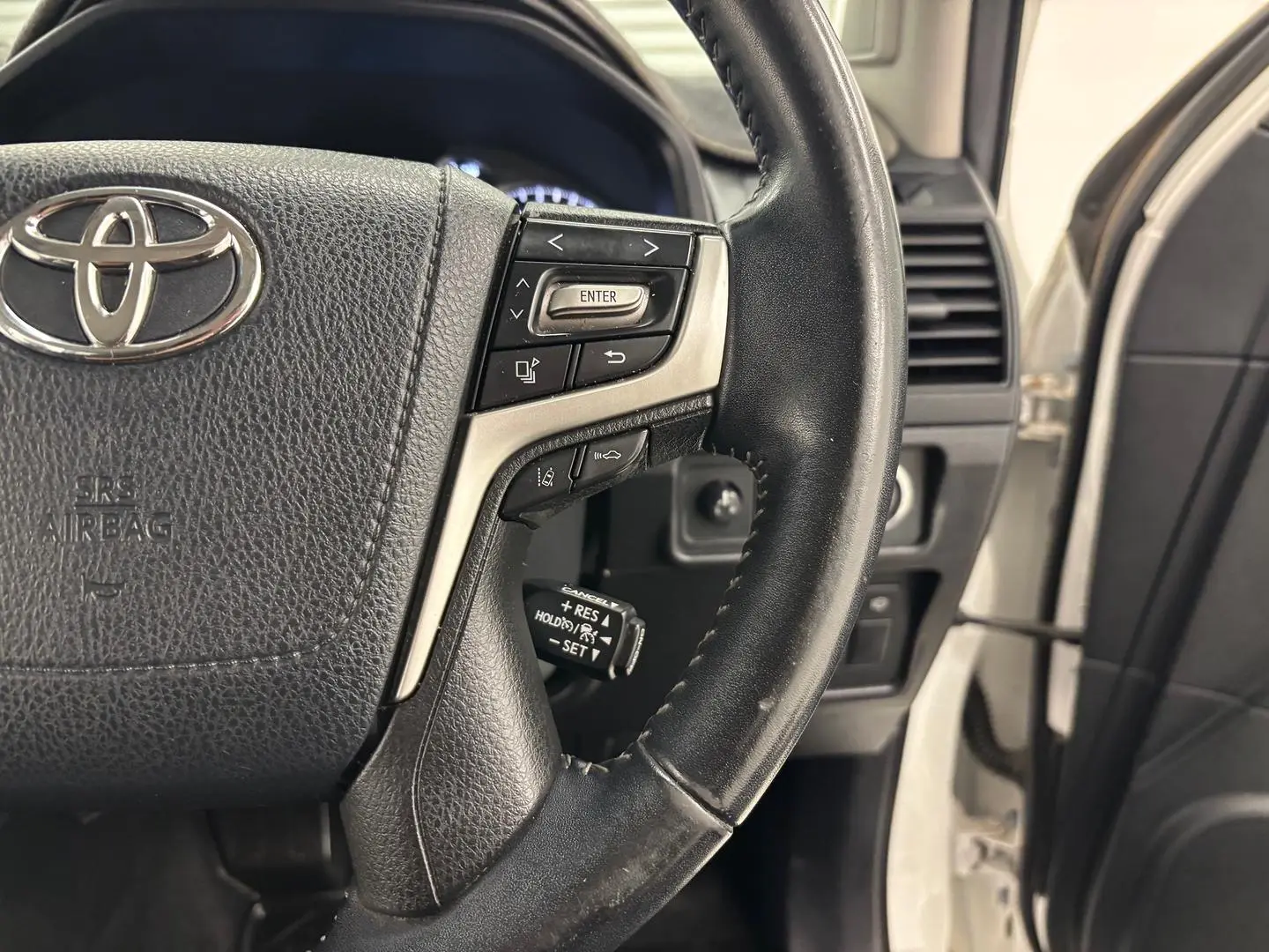 2018 Toyota Landcruiser Prado Gallery Image 25