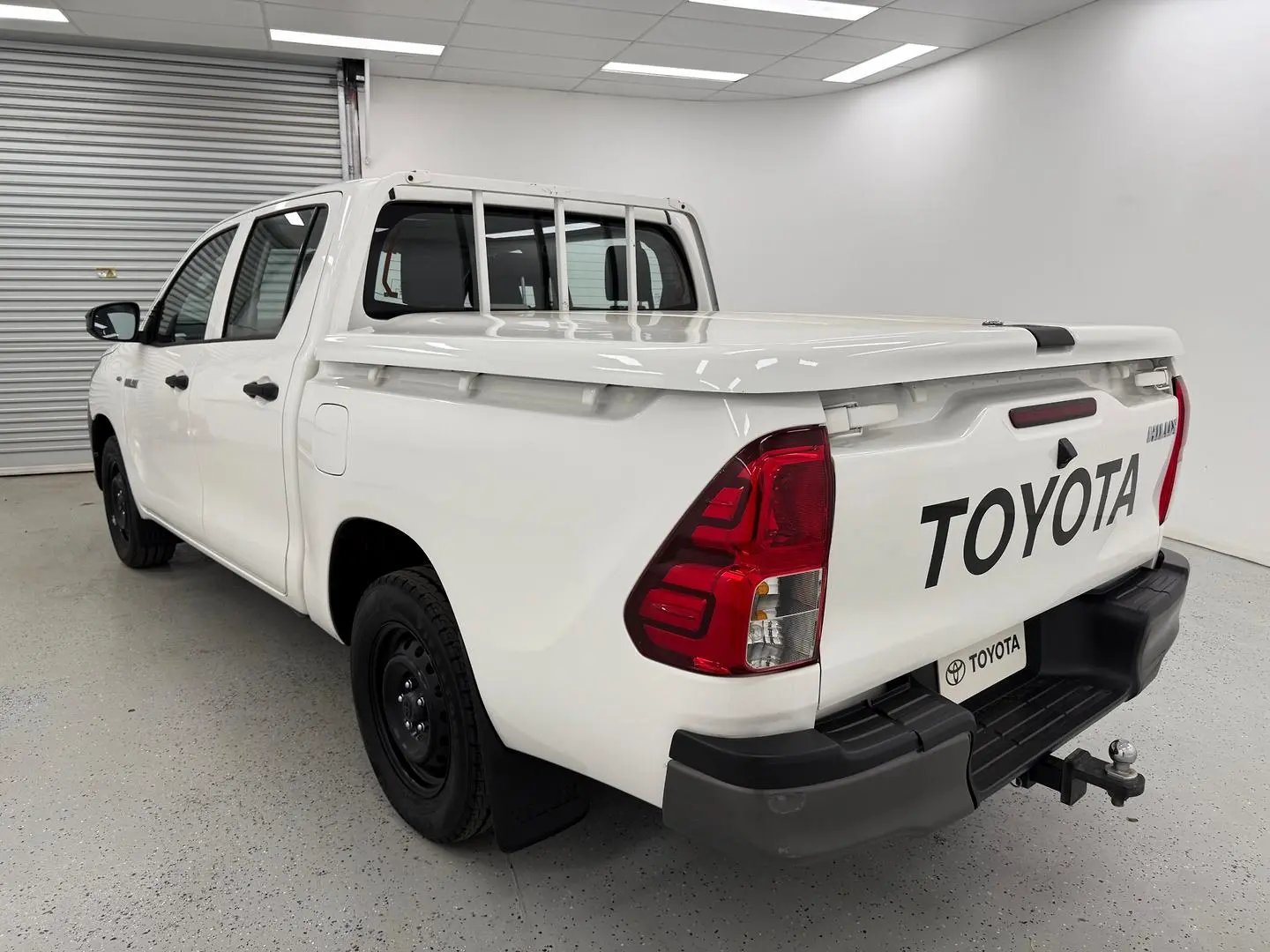 2018 Toyota Hilux Gallery Image 5