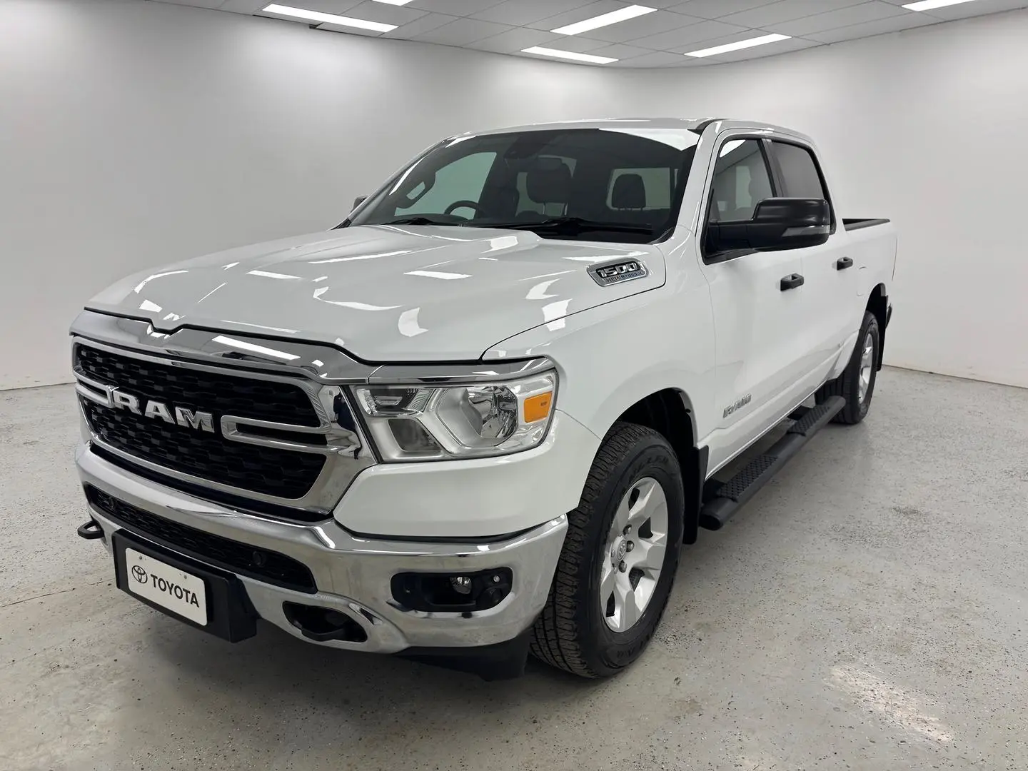 2023 RAM 1500 Gallery Image 7