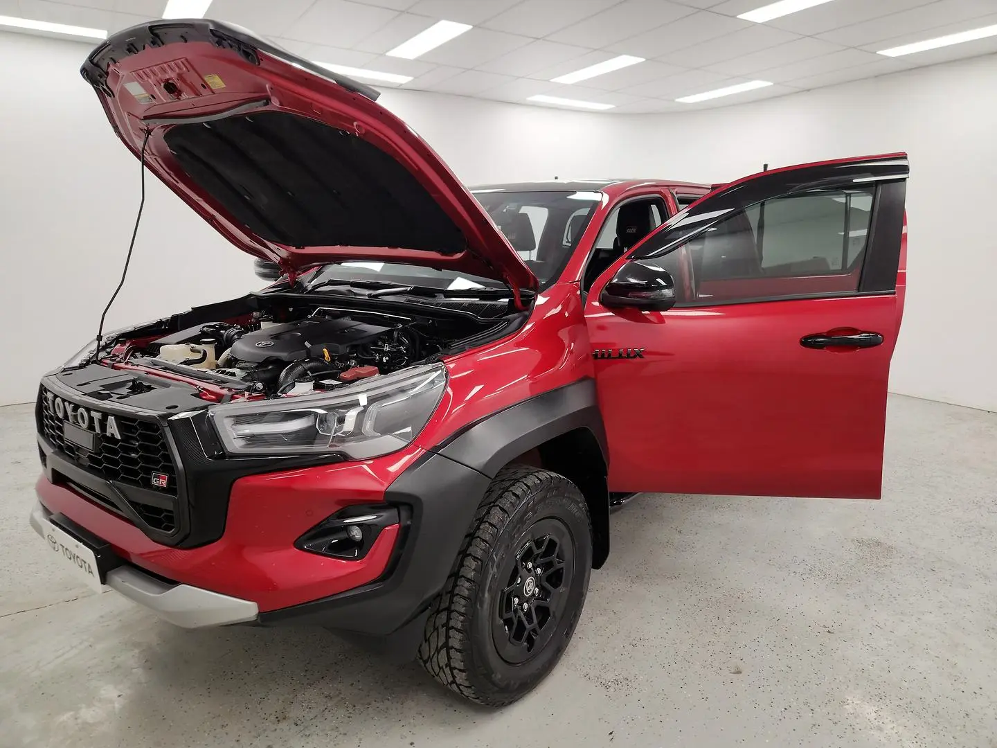 2023 Toyota Hilux Gallery Image 14