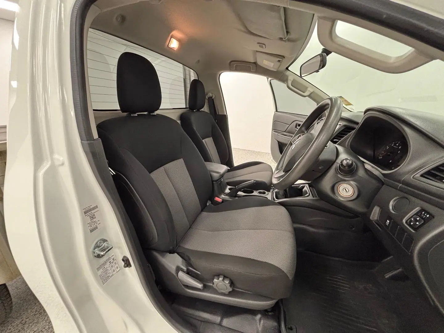 2021 Mitsubishi Triton Gallery Image 21