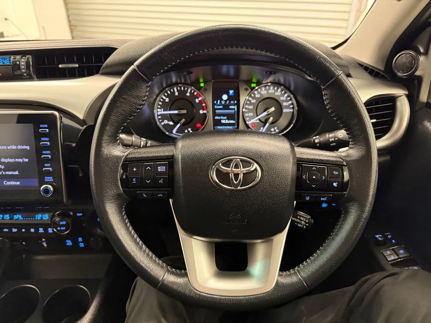 2023 Toyota Hilux Gallery Image 27