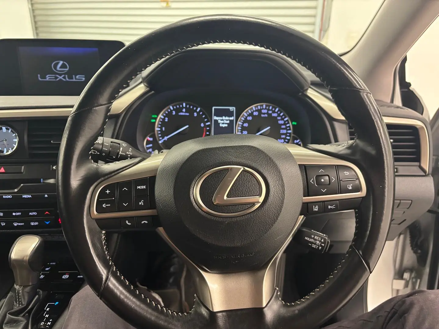 2017 Lexus RX Gallery Image 23