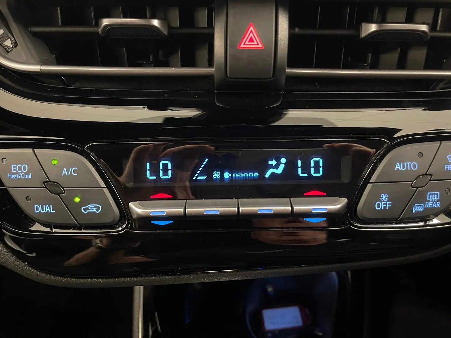 2021 Toyota C-HR Gallery Image 24