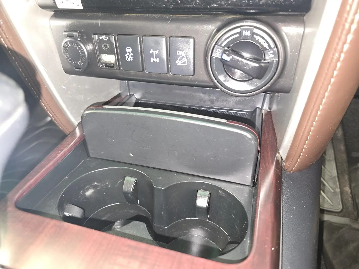 2017 Toyota Fortuner Gallery Image 19