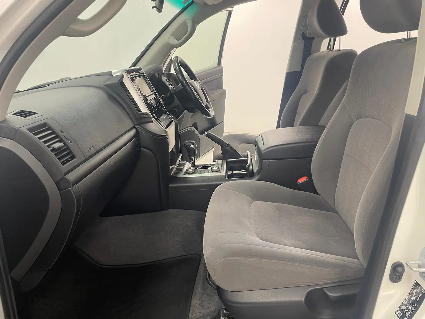 2020 Toyota Landcruiser Gallery Image 18