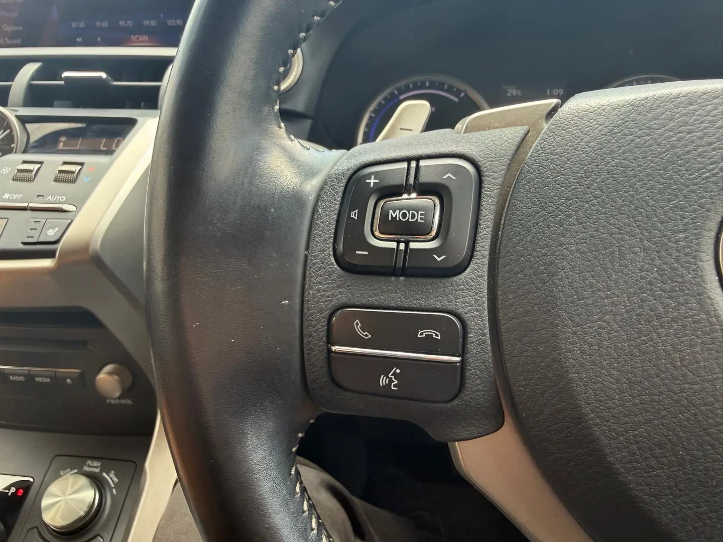 2019 Lexus NX Gallery Image 26