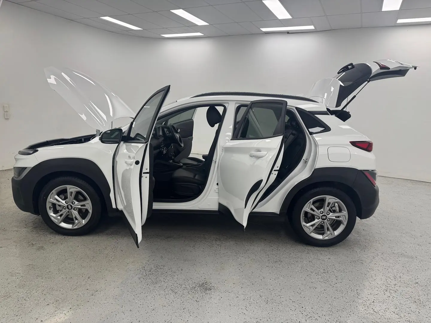 2022 Hyundai Kona Gallery Image 11