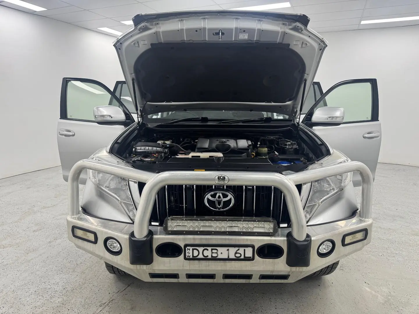 2015 Toyota Landcruiser Prado Gallery Image 13