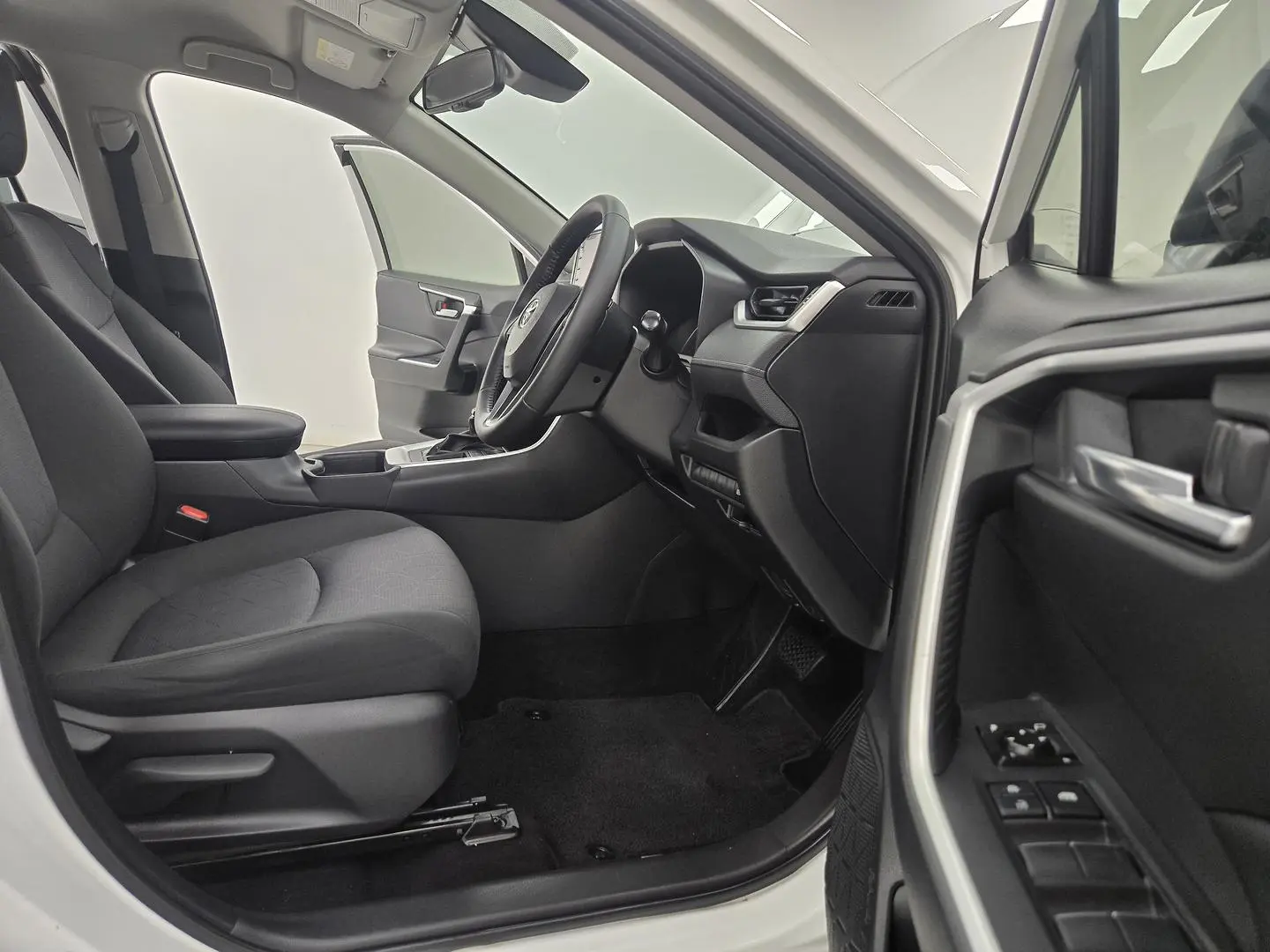 2021 Toyota RAV4 Gallery Image 22