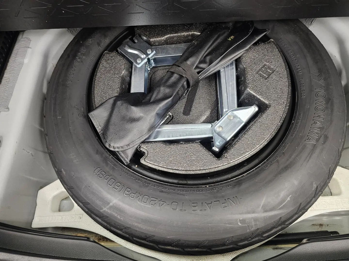 2022 Toyota RAV4 Gallery Image 19