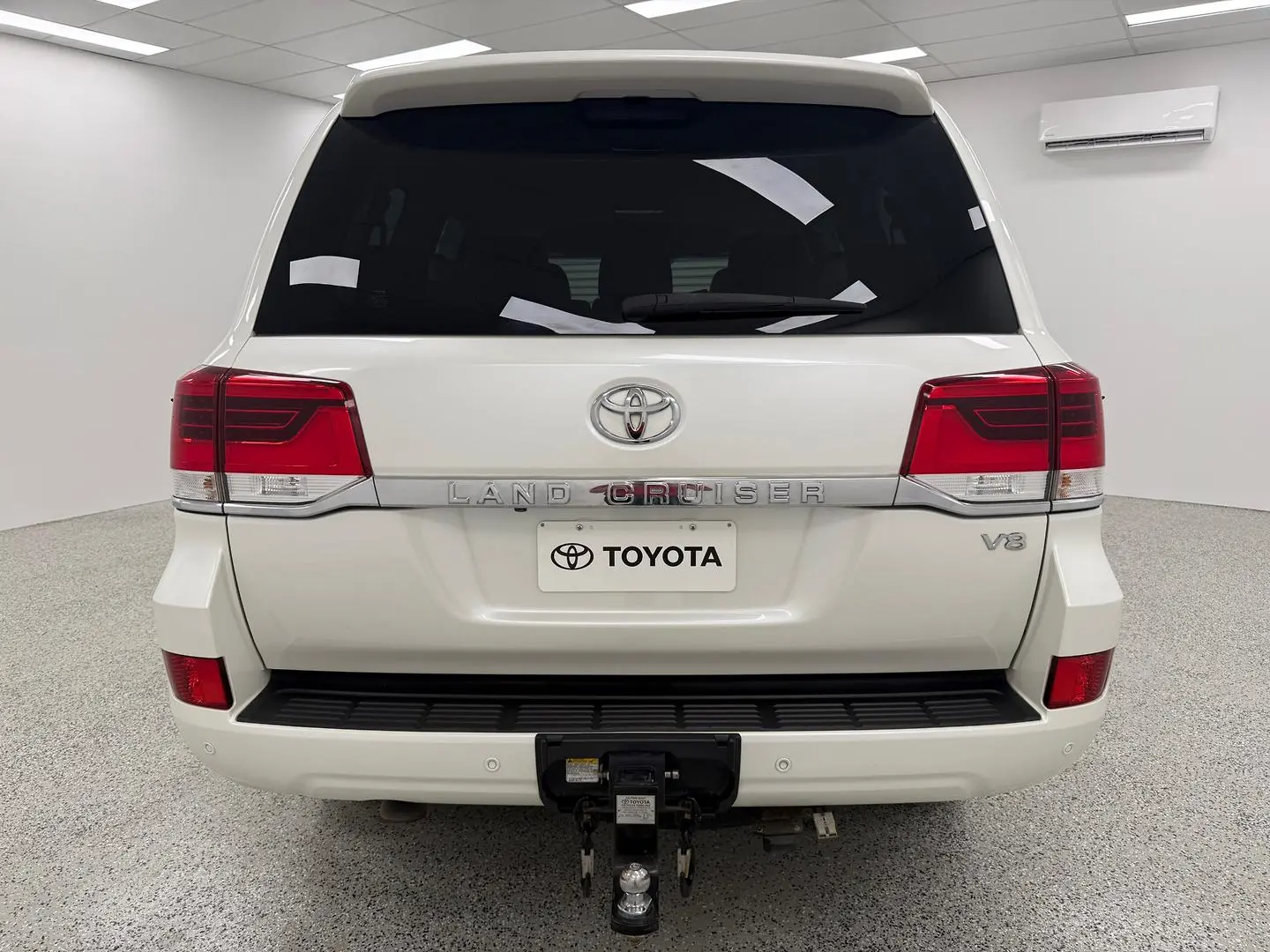 2019 Toyota Landcruiser Gallery Image 4