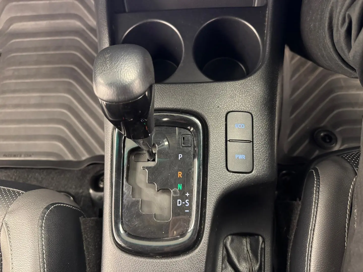 2023 Toyota Hilux Gallery Image 26