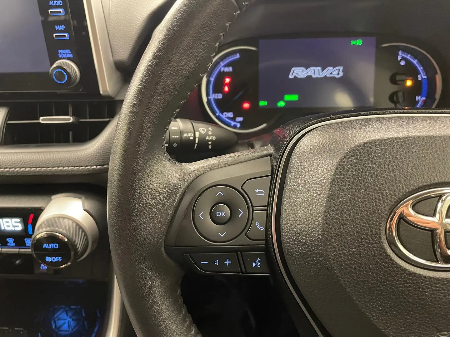 2020 Toyota RAV4 Gallery Image 25