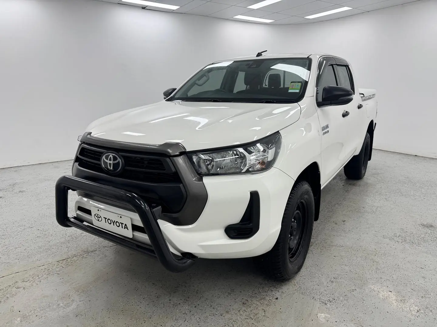2021 Toyota Hilux Gallery Image 6