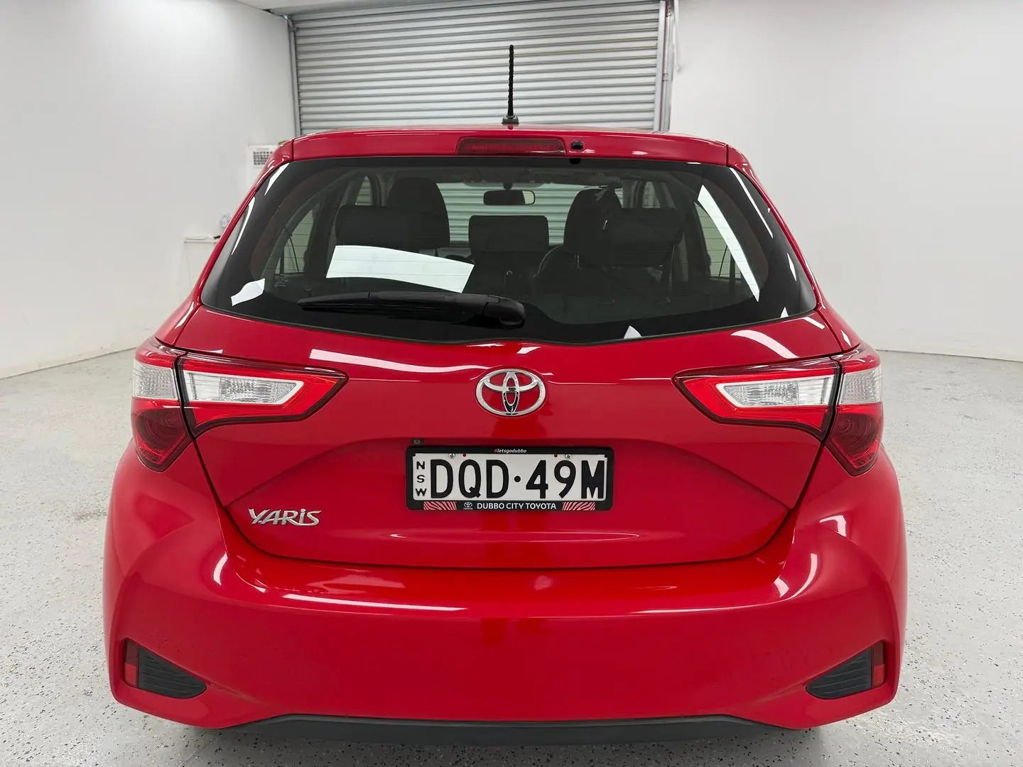 2017 Toyota Yaris Gallery Image 4