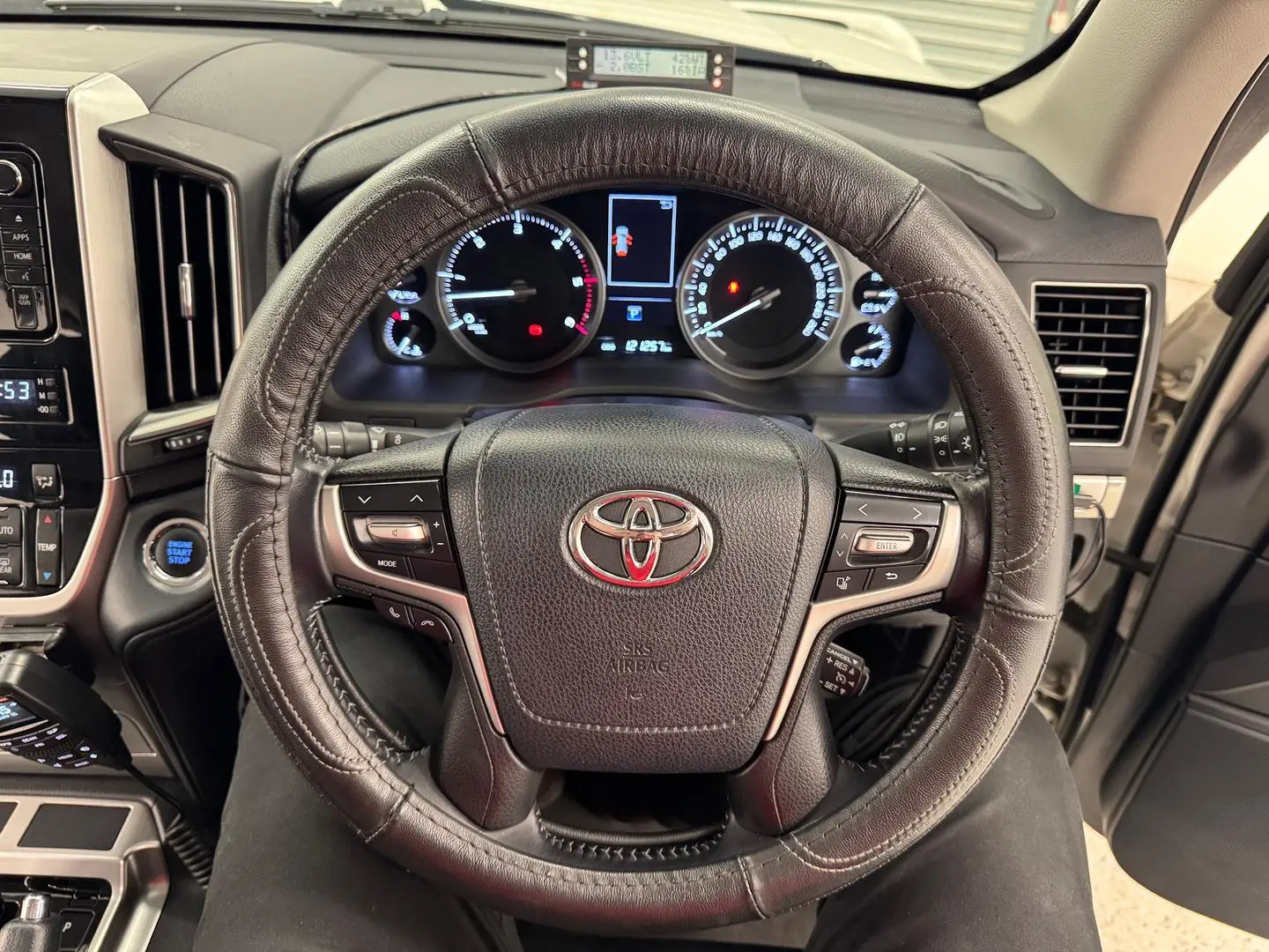 2017 Toyota Landcruiser Gallery Image 26