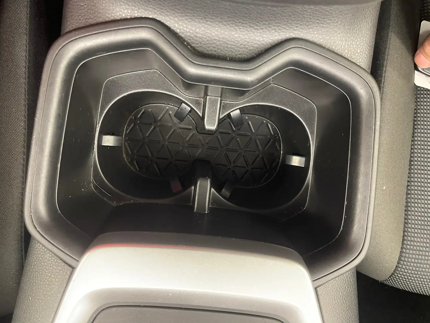 2024 Toyota RAV4 Gallery Image 28