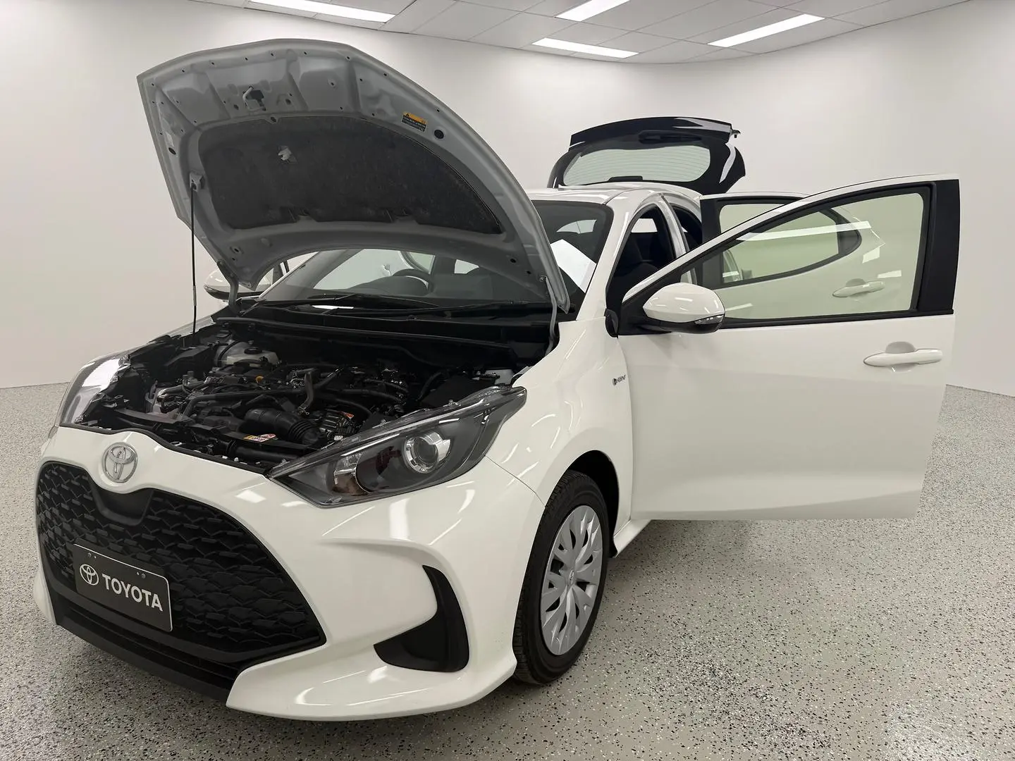 2024 Toyota Yaris Gallery Image 8