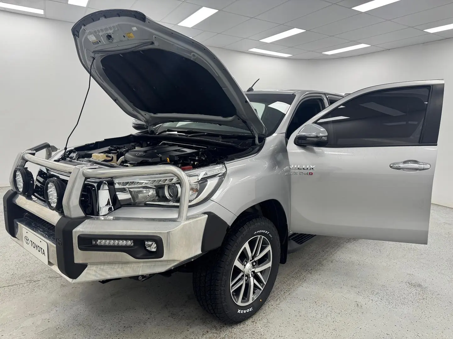 2020 Toyota Hilux Gallery Image 12