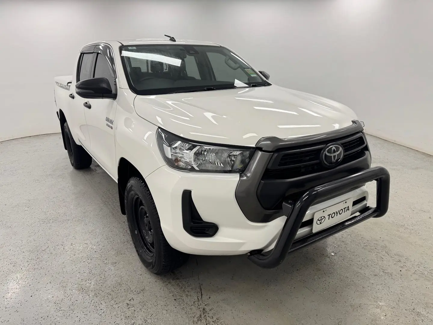 2021 Toyota Hilux Gallery Image 1