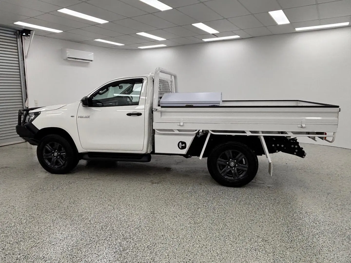 2023 Toyota Hilux Gallery Image 6