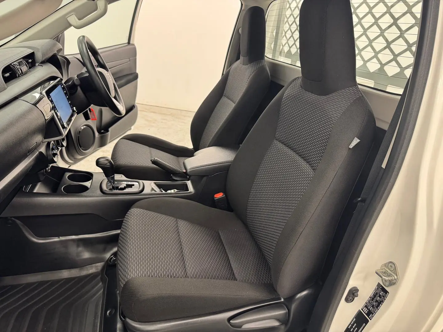 2023 Toyota Hilux Gallery Image 25