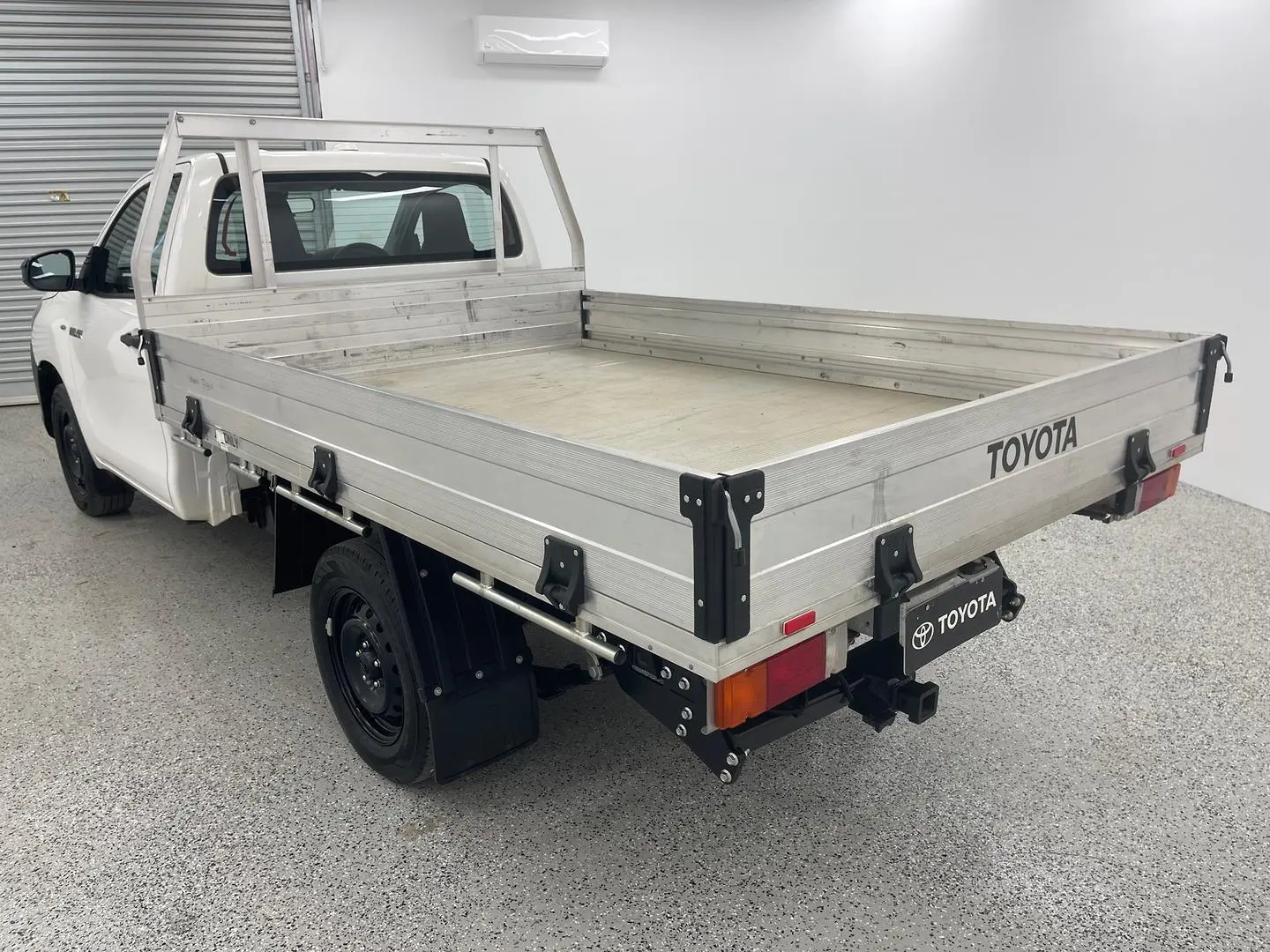 2024 Toyota Hilux Gallery Image 4