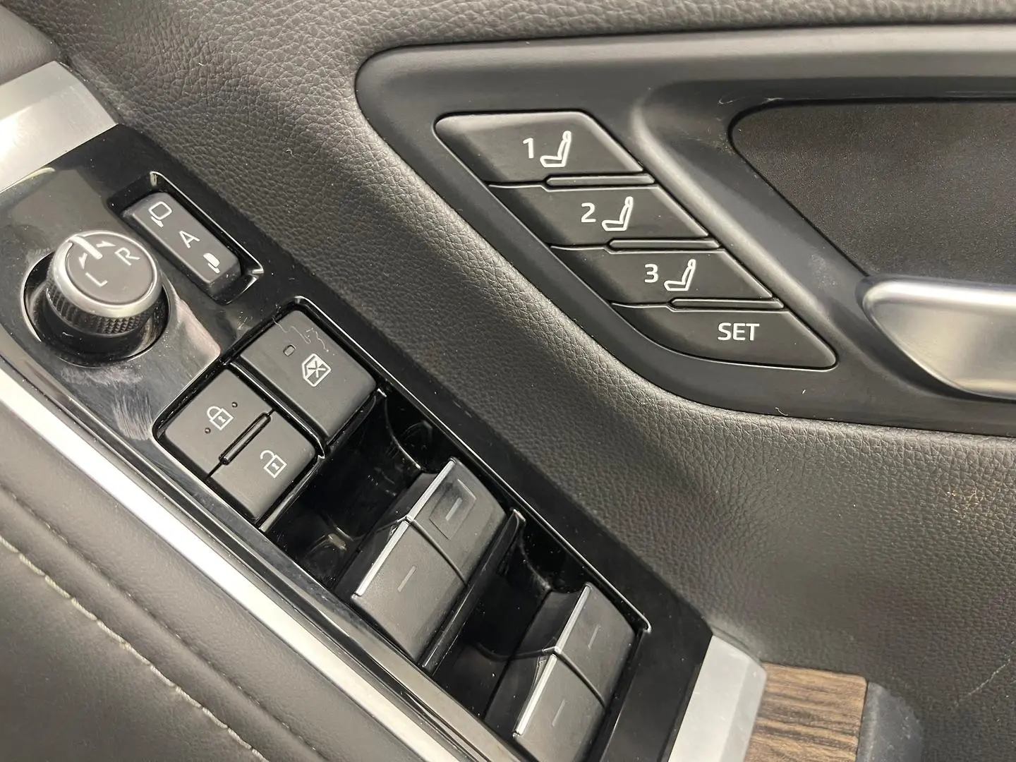 2023 Toyota Landcruiser Gallery Image 22