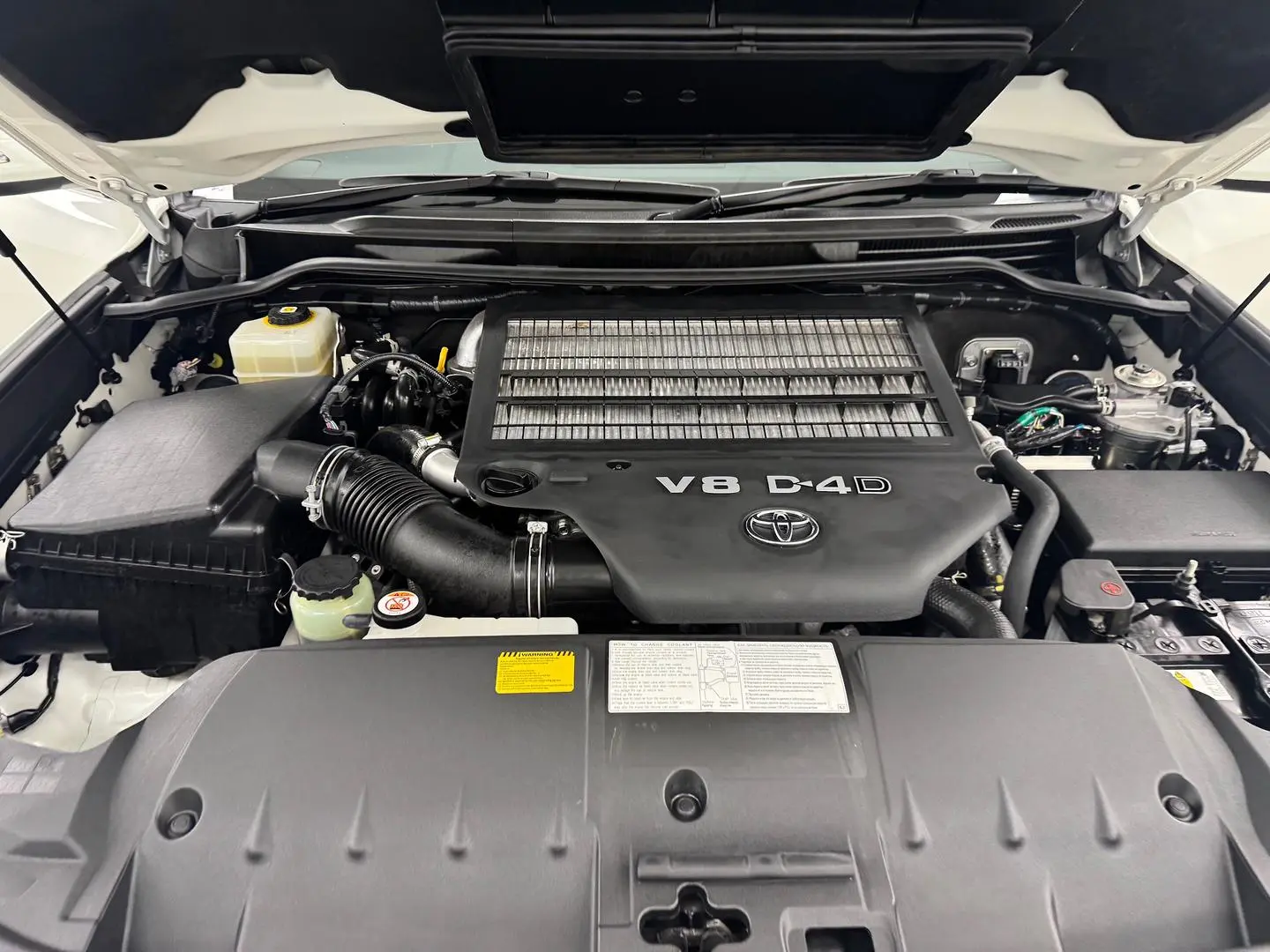 2021 Toyota Landcruiser Gallery Image 14