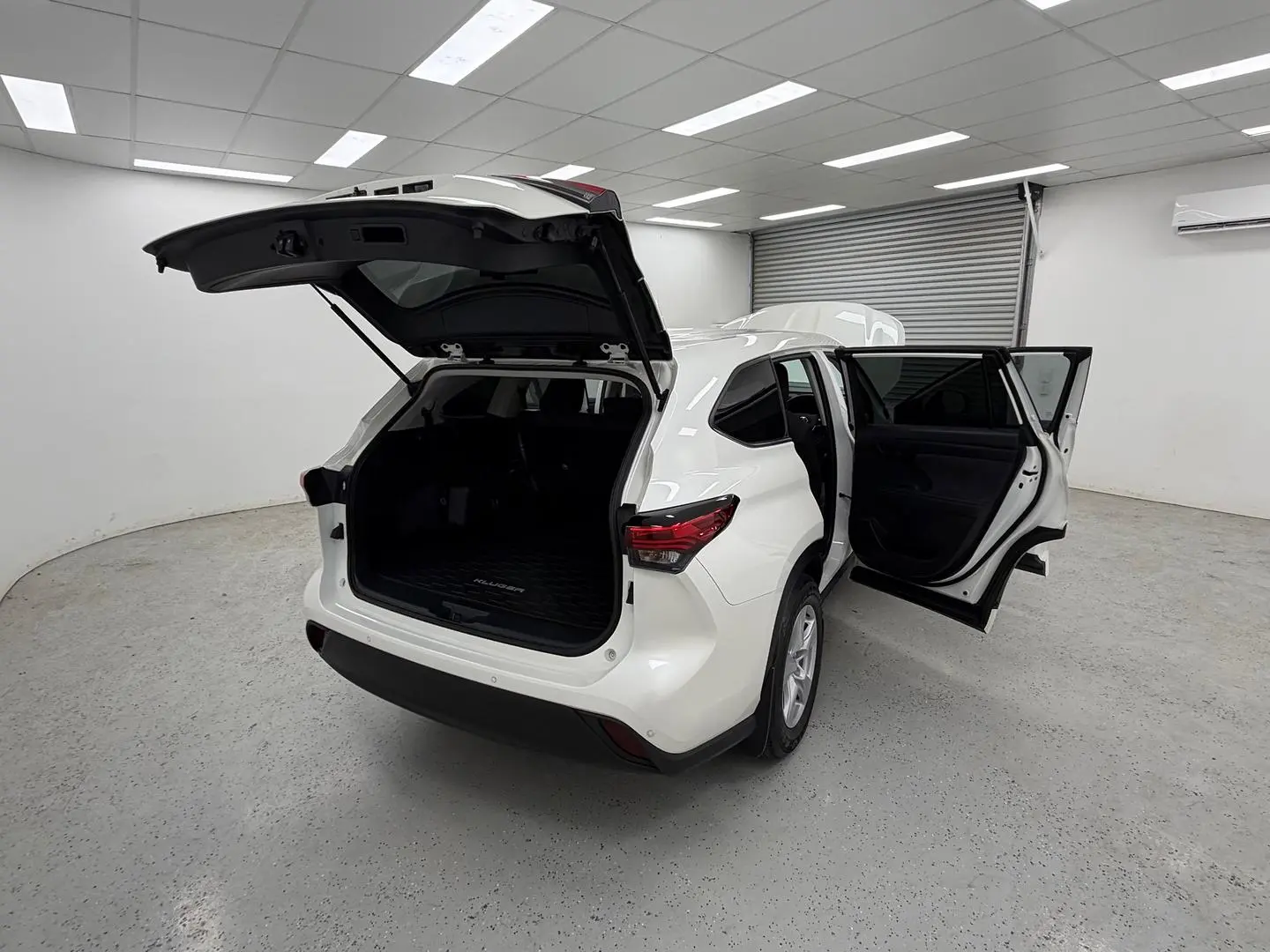 2021 Toyota Kluger Gallery Image 9