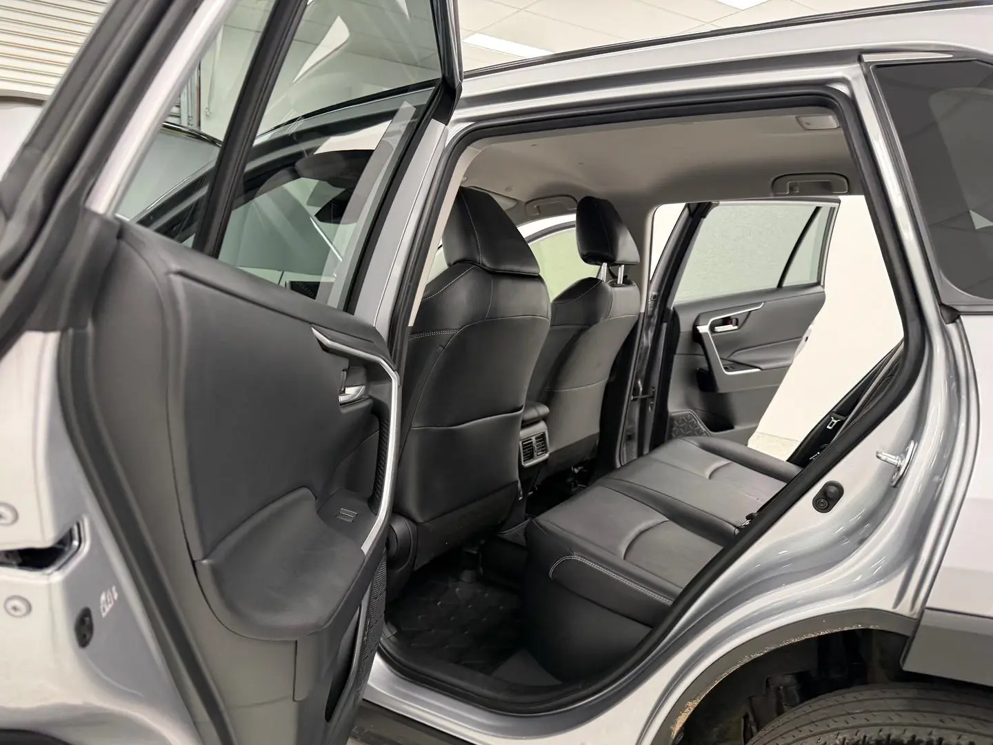 2023 Toyota RAV4 Gallery Image 12