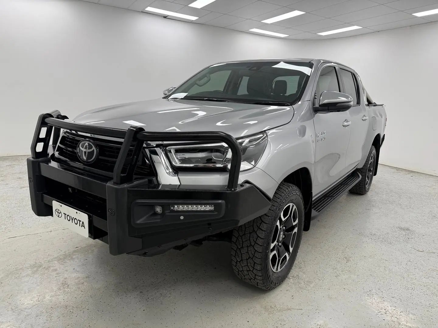 2023 Toyota Hilux Gallery Image 8