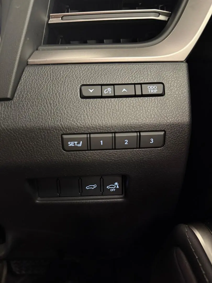 2025 Lexus GX Gallery Image 37