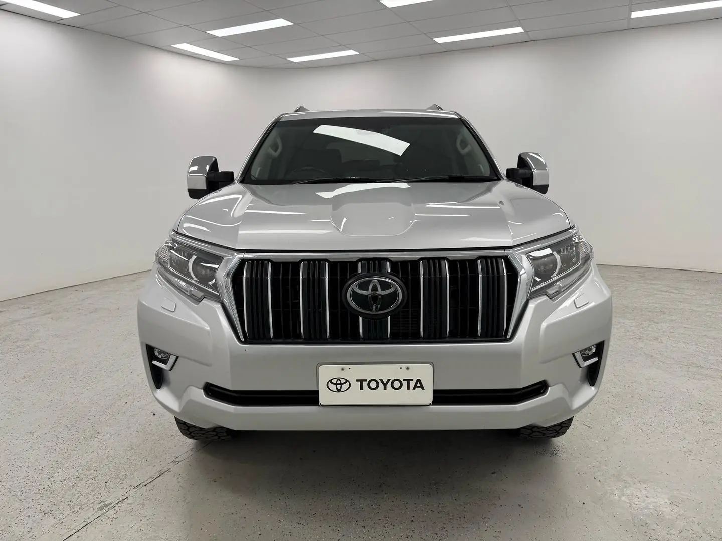 2022 Toyota Landcruiser Prado Gallery Image 41