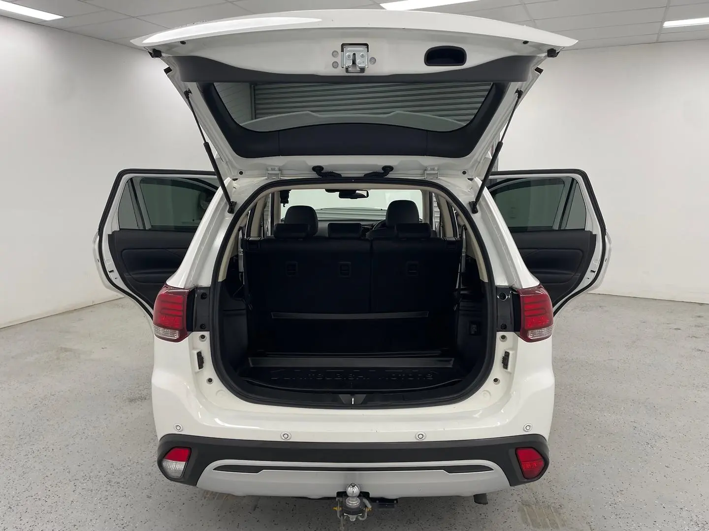 2019 Mitsubishi Outlander Gallery Image 11