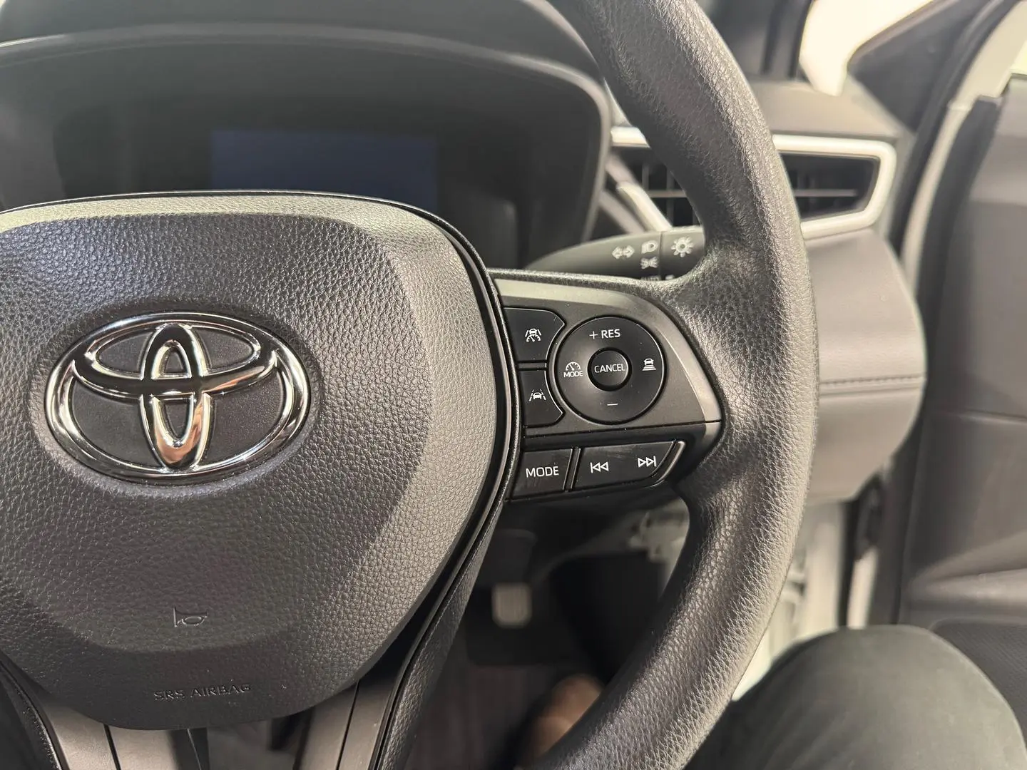2023 Toyota Corolla Cross Gallery Image 18