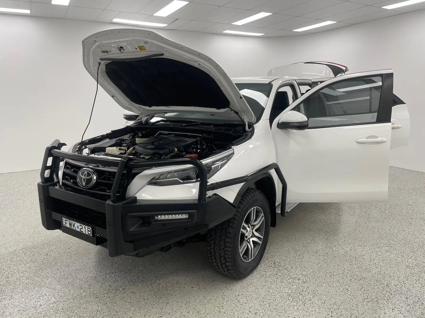 2020 Toyota Fortuner Gallery Image 8