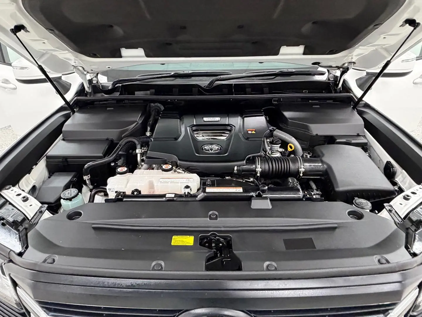 2024 Toyota Landcruiser Gallery Image 13