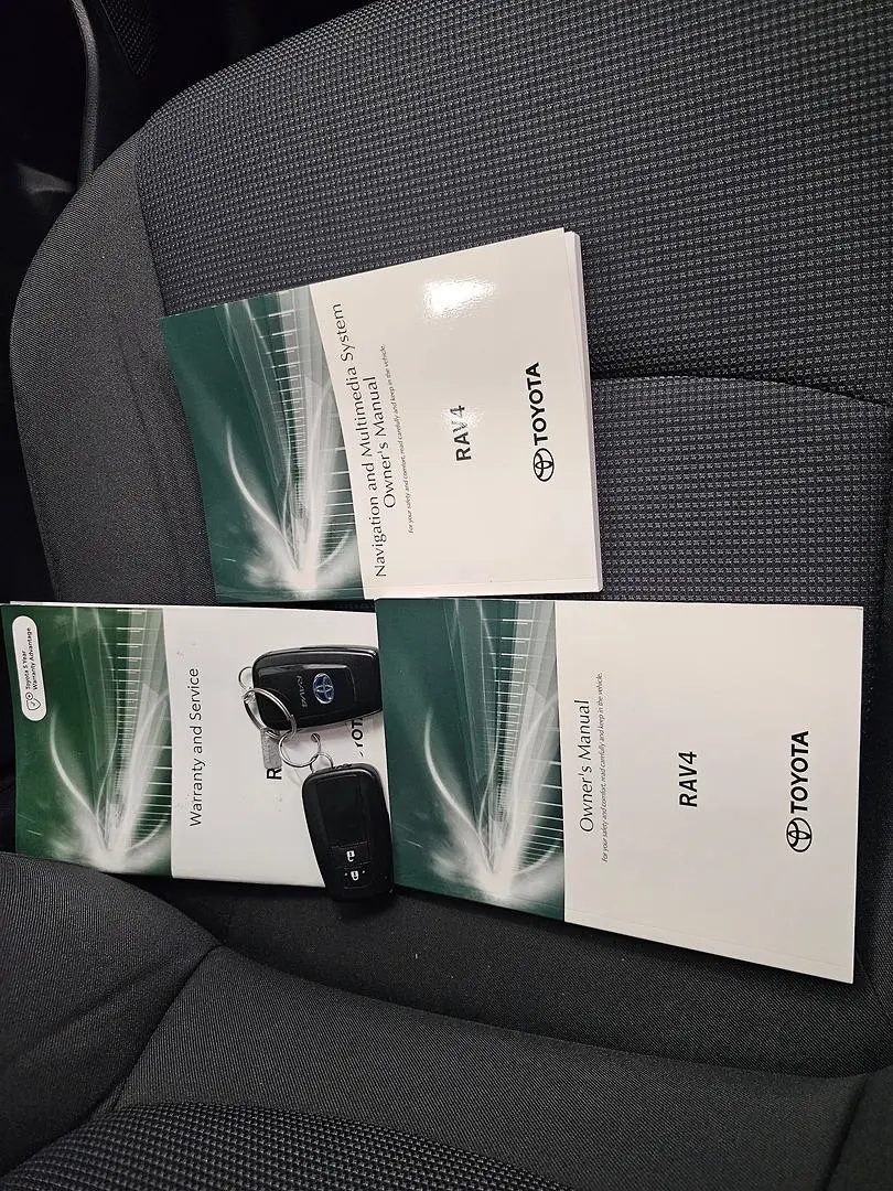 2022 Toyota RAV4 Gallery Image 40