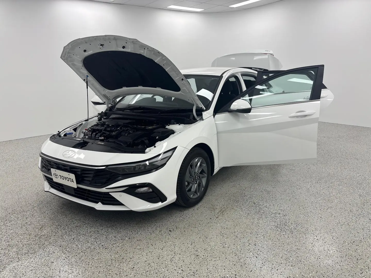 2024 Hyundai i30 Gallery Image 14