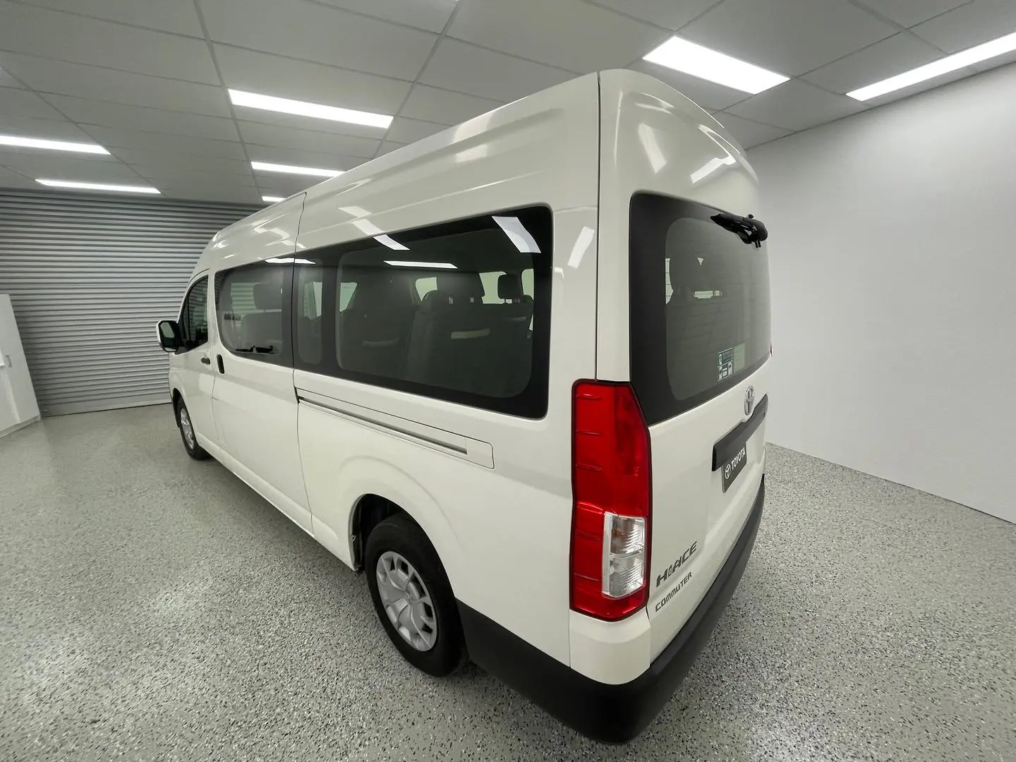 2019 Toyota Hiace Gallery Image 4